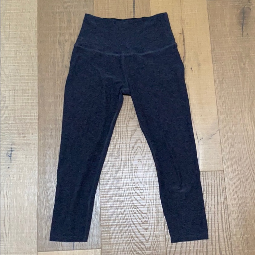 Beyond Yoga Leggings: High Waisted Capri Leggings.